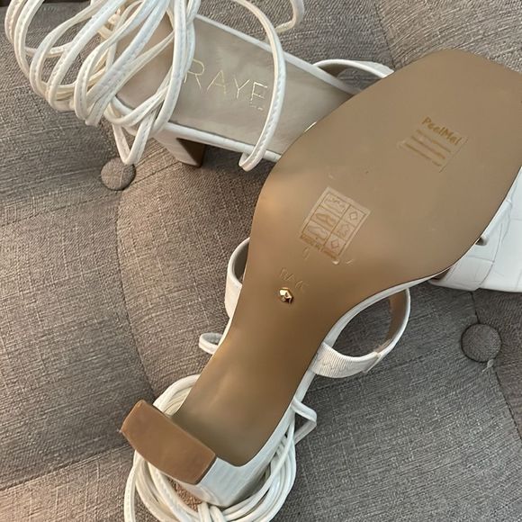 RAYE Cherry Heel in Bone White NWT Size 9 Retail 168.00 - Picture 3 of 6